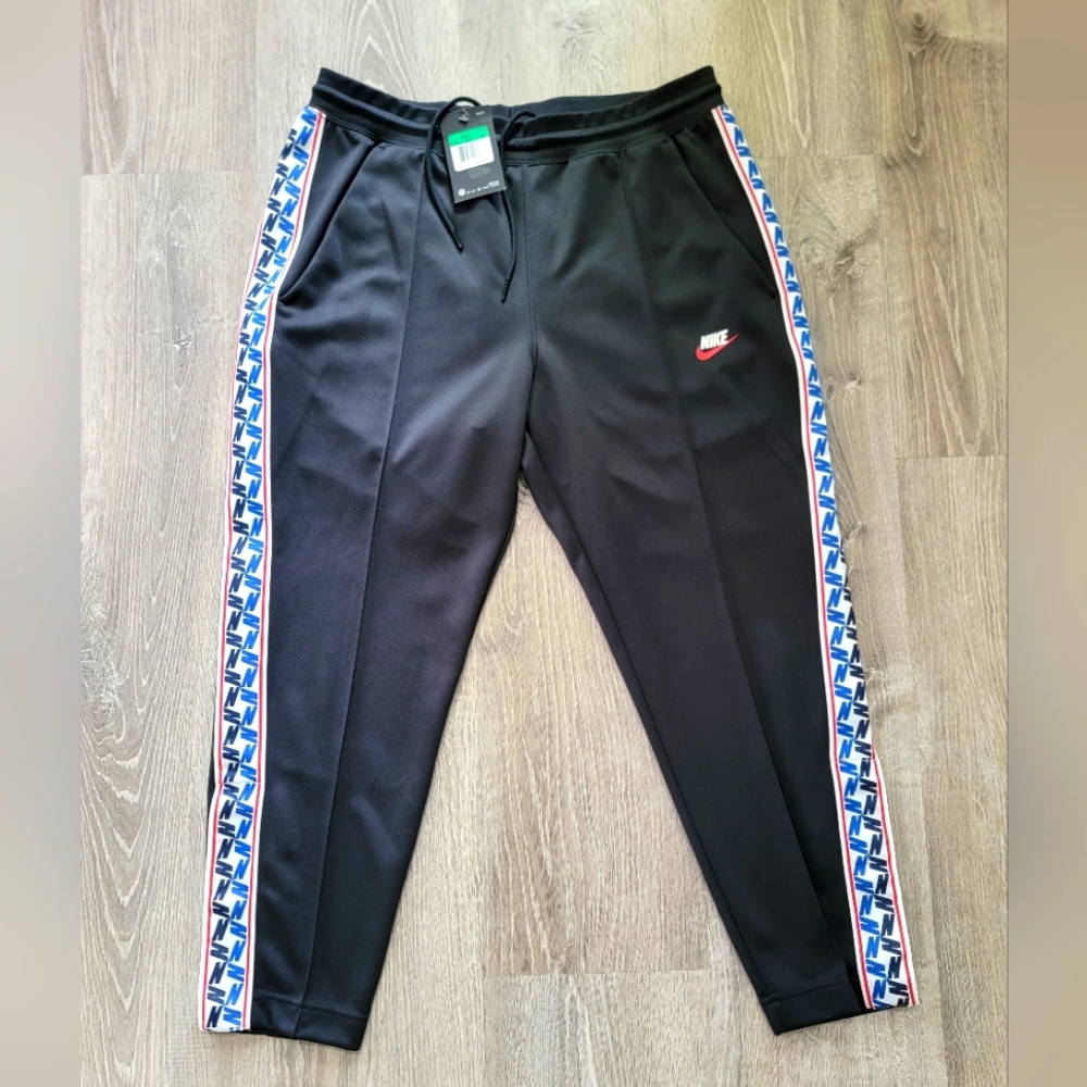 BRAND NEW Nike Sportswear Track Pants Joggers Men's Size XL